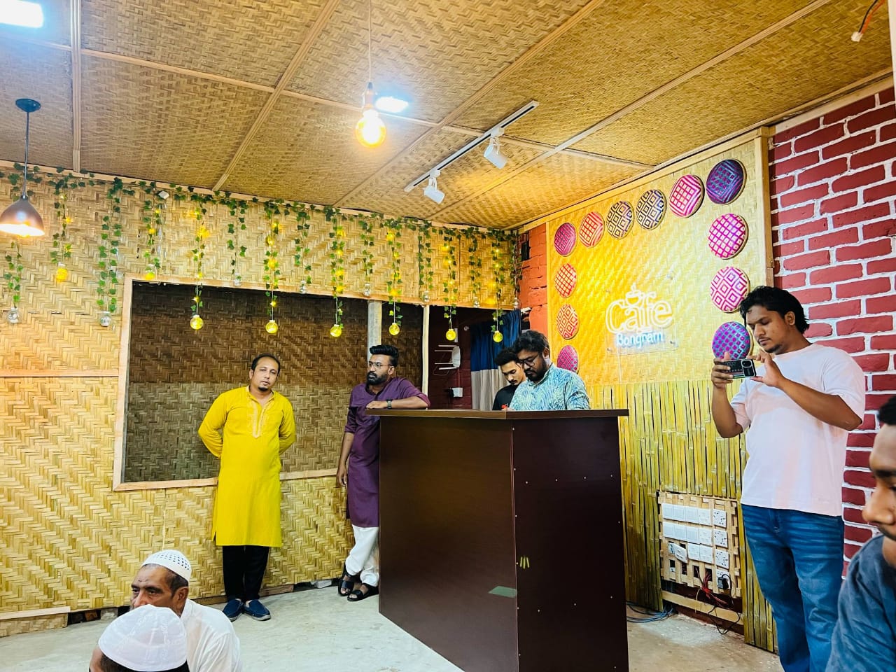 📰 ক্যাফে বনগ্রাম-এর যাত্রা শুরু: বনগ্রাম বাজারে মানসম্মত রেস্টুরেন্টের অভিষেক