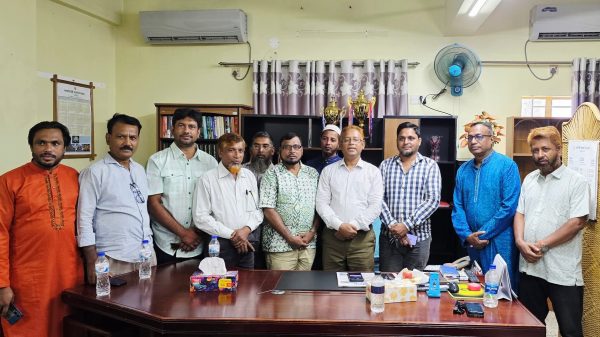শিক্ষার মানোন্নয়নে একসাথে কাজ করতে চাই” — নবাগত অধ্যক্ষের বার্তা সাংবাদিকদের প্রতি