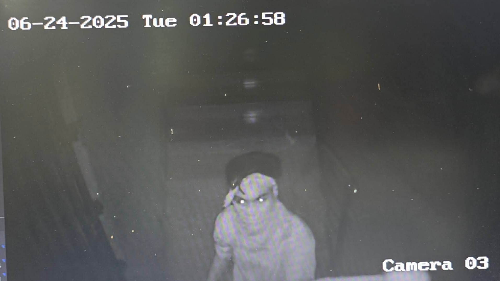 মুকসুদপুরে সংঘবদ্ধ চোরের তৎপরতা – সিসিটিভি ফুটেজে ধরা পড়ল রাতের আতঙ্ক