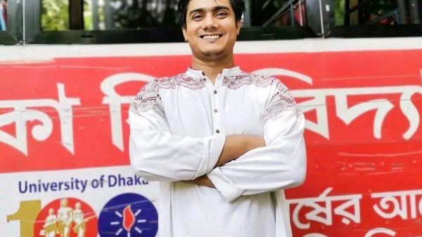 ক্যাম্পাসে দান-অনুদাননির্ভর রাজনীতি নিয়ে নতুন বিতর্ক