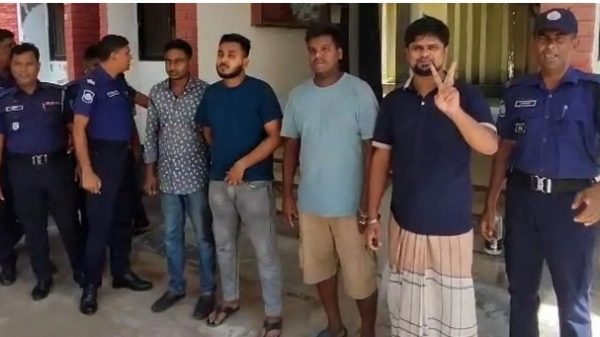 শেখ হাসিনার জন্মদিন পালনকালে চার ছাত্রলীগ কর্মী আটক