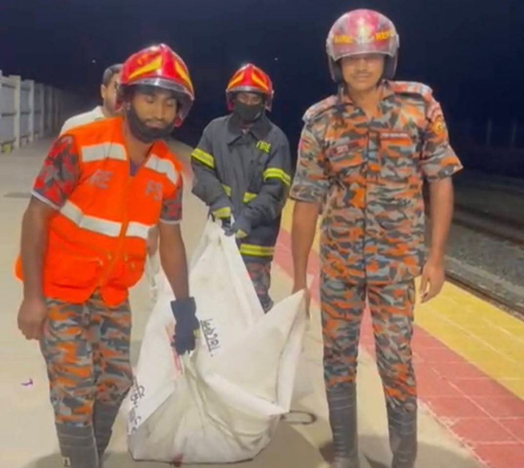 মুকসুদপুরে ট্রেন দুর্ঘটনায় ৭৫ বছরের বৃদ্ধার মৃত্যু