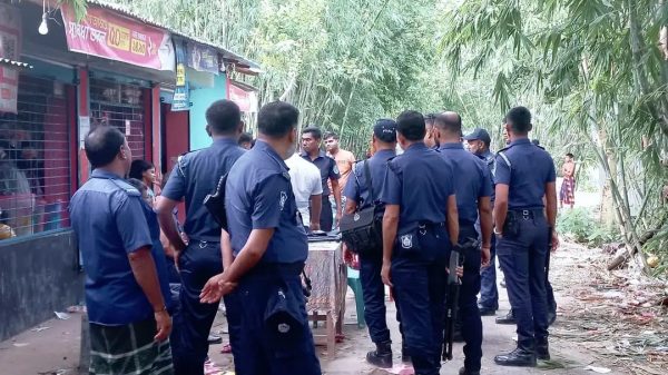 সালথায় আধিপত্য বিস্তারকে কেন্দ্র করে সংঘর্ষ, আহত ১৫