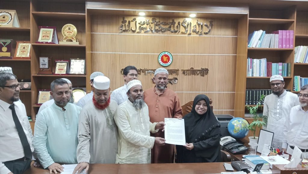 ৫ দফা বাস্তবায়নের দাবিতে জয়পুরহাটে জামায়াতের স্মারকলিপি প্রদান