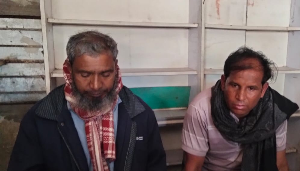 মুকসুদপুরে রাসু জুয়েলার্সে চুরি করতে গিয়ে দুই চোর আটক