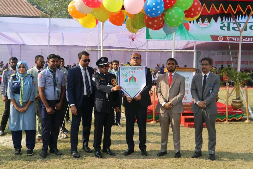 মহান বিজয় দিবসে গোপালগঞ্জে বর্ণাঢ্য কুচকাওয়াজ ও শহীদদের প্রতি শ্রদ্ধা