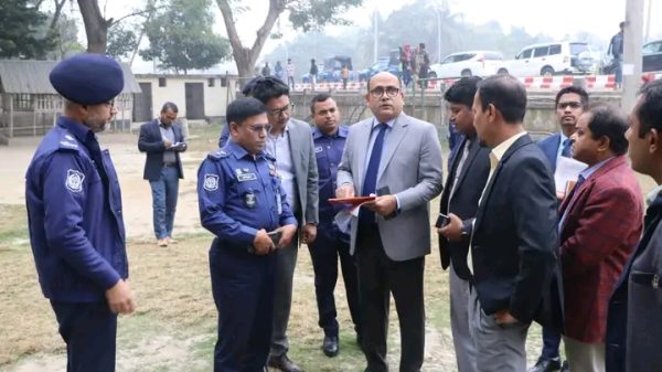 নির্বাচন সুষ্ঠু ও শান্তিপূর্ণ করতে প্রশাসনের সর্বোচ্চ প্রস্তুতি