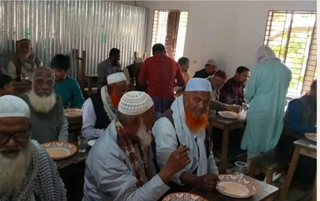 খালেদা জিয়ার মৃত্যুর রাষ্ট্রীয় শোক উপেক্ষা করে মাদ্রাসায় পিকনিক পার্টি।