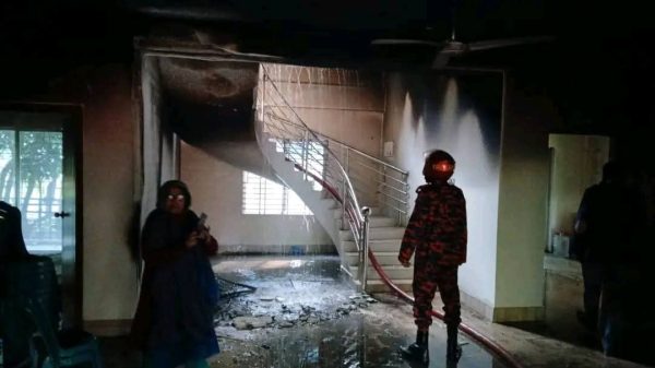 গোপালগঞ্জে আওয়ামী লীগ নেতার বাড়িতে অগ্নিসংযোগের অভিযোগ