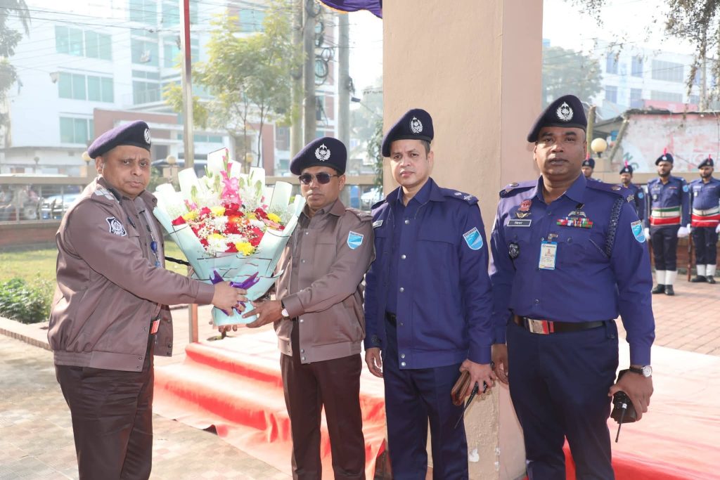 ইতিহাসের সেরা নির্বাচন উপহার দিতে বাংলাদেশ পুলিশ দৃঢ় প্রতিজ্ঞাবদ্ধ”
