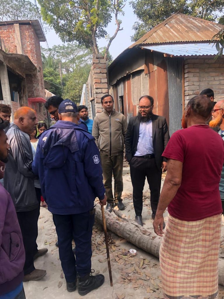 পুরাতন মুকসুদপুর ও পশারগাতীতে মোবাইল কোর্ট: সরকারি জমি দখলের দায়ে অর্থদণ্ড ও ১০ দিনের কারাদণ্ড