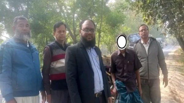 গোপালগঞ্জের মুকসুদপুরে সরকারি জমির গাছ কাটার সময় আটক, ১০ হাজার টাকা জরিমানা