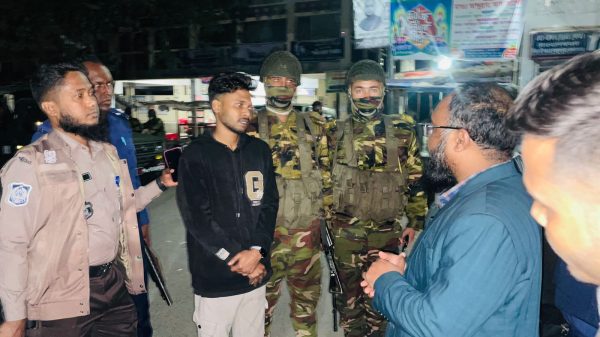 নিষেধাজ্ঞা অমান্য করে মোটরসাইকেল চালানোয় মুকসুদপুরে জরিমানা