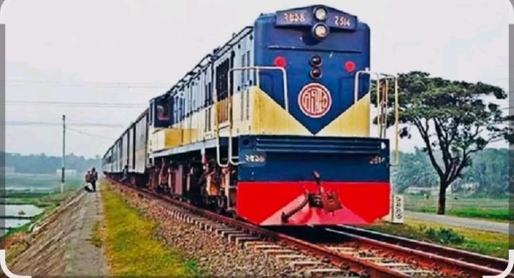 মুকসুদপুর রেলস্টেশনে আন্তঃনগর ট্রেনের যাত্রাবিরতি: জনমনে ব্যাপক উৎসাহ