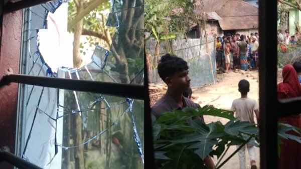 কুলাউড়ায় আদালতের নিষেধাজ্ঞা অমান্য করে দেয়াল ভাংচুর, বসতবাড়িতে অতর্কিত হামলা: আহত ৭