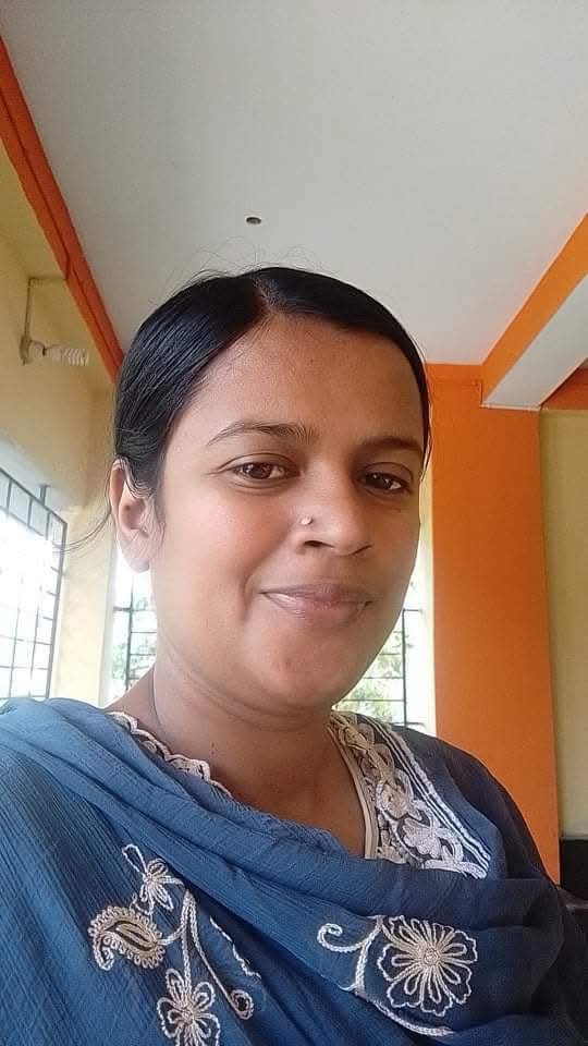 মুকসুদপুরে শিক্ষিকা সুইটি হককে ঘিরে পরকীয়া ও প্রতারণার অভিযোগে চাঞ্চল্য