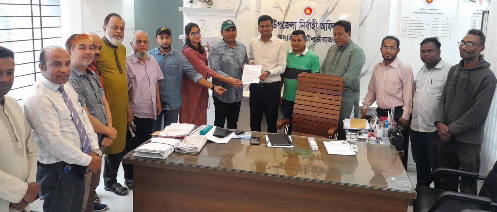 কুলাউড়ায় পাবলিক লাইব্রেরি পুনঃস্থাপনের দাবিতে ইউএনও বরাবর স্মারকলিপি