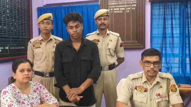 আগরতলায় আইফোনের প্রলোভন দেখিয়ে তরুণীকে ধর্ষণ, মোবাইল ব্যবসায়ী গ্রেফতার 