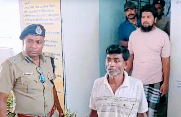 উত্তর ২৪ পরগনার নিমতায় ৮ বাংলাদেশি গ্রেফতার 