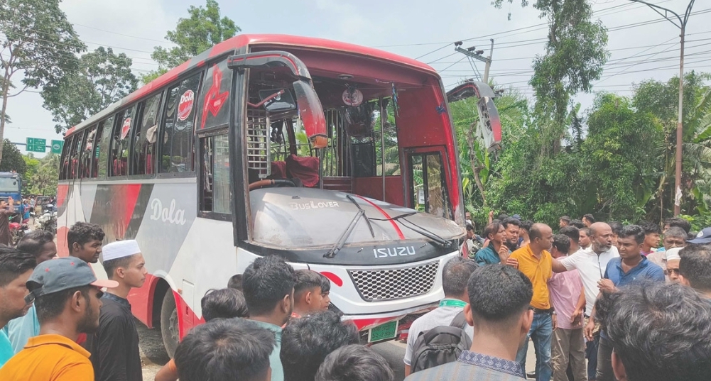 গোপালগঞ্জে বাস-মোটরসাইকেল সংঘর্ষে নিহত ৫, আহত অন্তত ২০