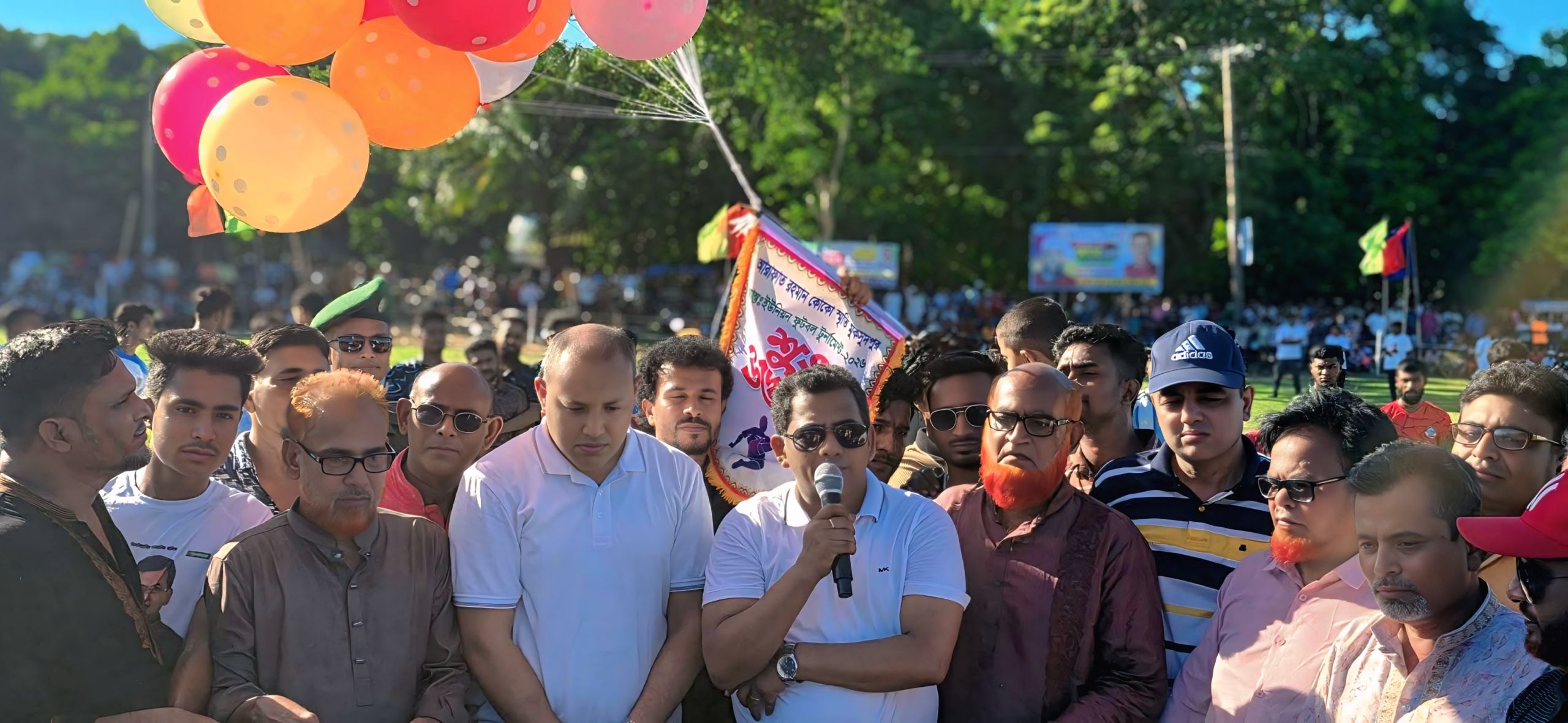 মুকসুদপুরে উৎসবমুখর পরিবেশে কোকো স্মৃতি আন্তঃ ইউনিয়ন ফুটবল টুর্নামেন্টের উদ্বোধন
