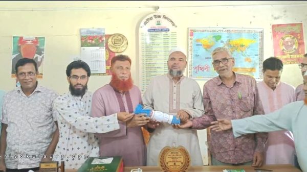৪০ বছরের শিক্ষকতা জীবনের ইতি, ভাটেরা উচ্চ বিদ্যালয়ে শিক্ষক হামিদ খানকে সংবর্ধনা