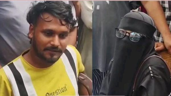 বিয়ের দাবিতে হিন্দু তরুণের বাড়িতে মুসলিম তরুণীর অবস্থান