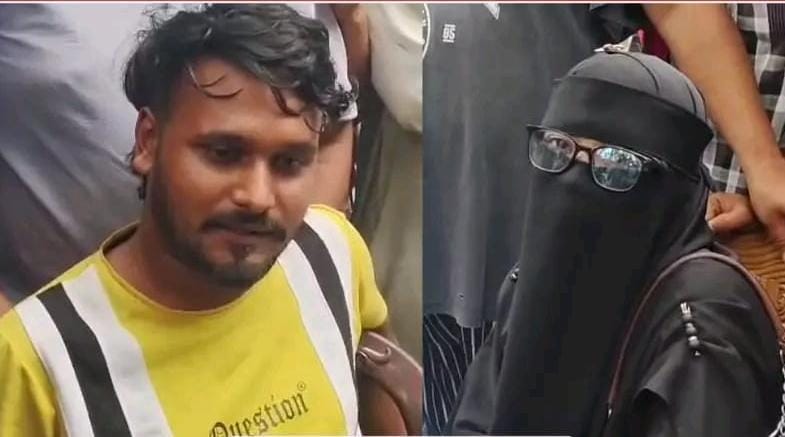 বিয়ের দাবিতে হিন্দু তরুণের বাড়িতে মুসলিম তরুণীর অবস্থান