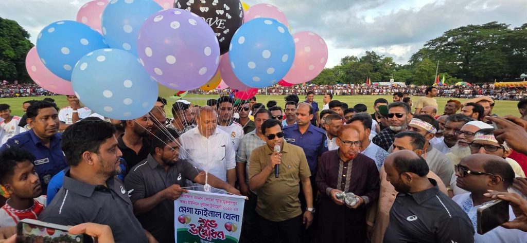 মুকসুদপুরে আরাফাত রহমান কোকো স্মৃতি ফুটবল টুর্নামেন্টের ফাইনাল খেলা অনুষ্ঠিত