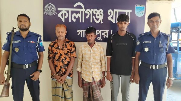 কালীগঞ্জে ১২ বছরের স্কুলছাত্রীকে ধর্ষণ ও গর্ভপাতের অভিযোগে গ্রেপ্তার ৩