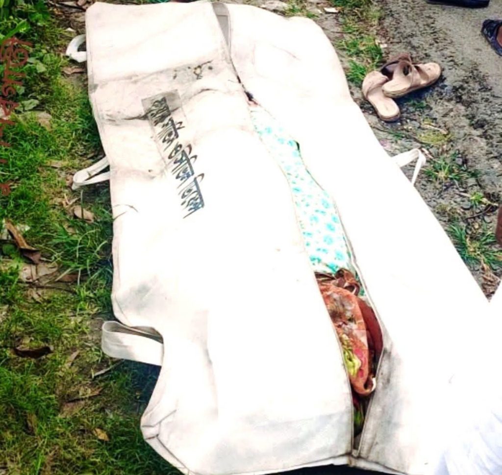 কাশিয়ানীতে বাসচাপায় স্বামী-স্ত্রী নিহত
